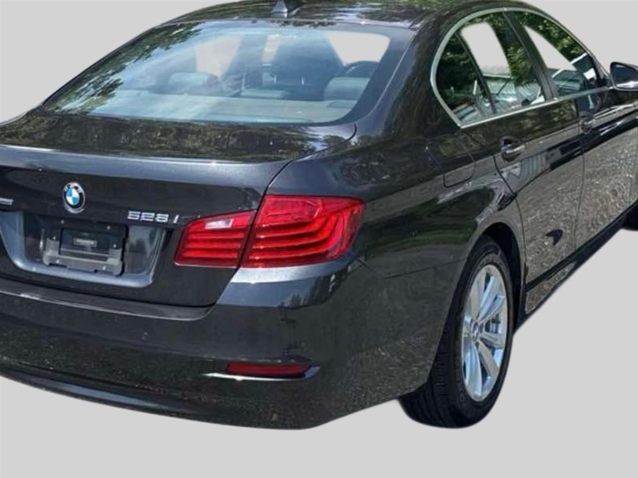 BMW 5 Series 4dr Sdn 528i xDrive AWD 2015