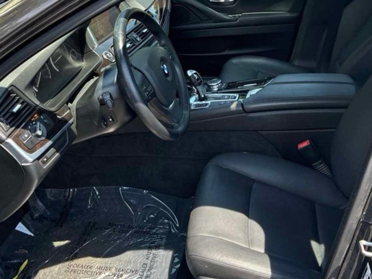 BMW 5 Series 4dr Sdn 528i xDrive AWD 2015