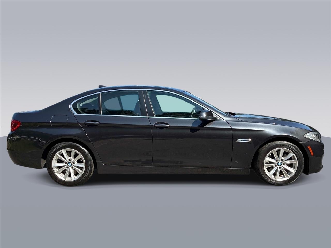 BMW 5 Series 4dr Sdn 528i xDrive AWD 2015