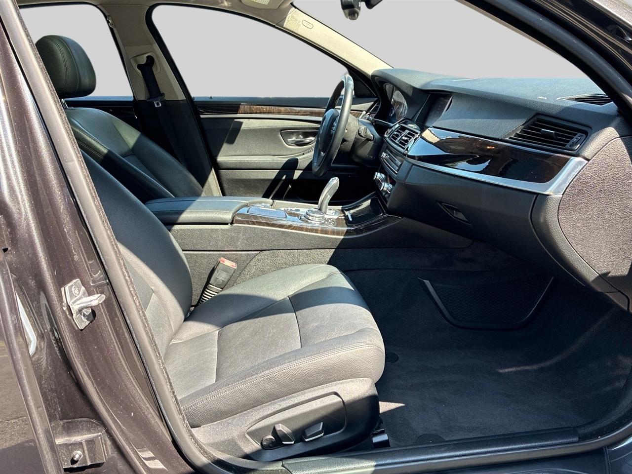 BMW 5 Series 4dr Sdn 528i xDrive AWD 2015
