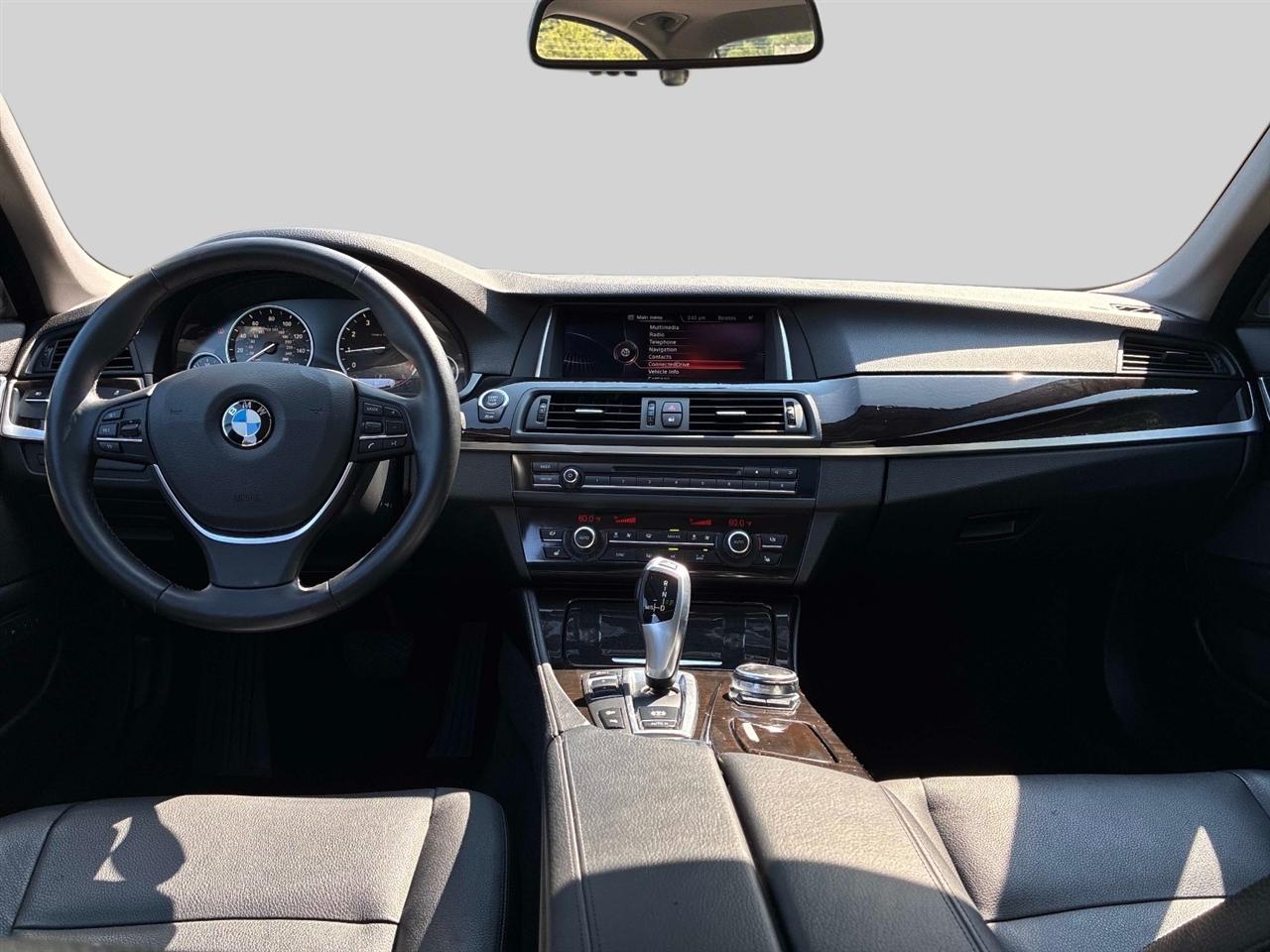 BMW 5 Series 4dr Sdn 528i xDrive AWD 2015