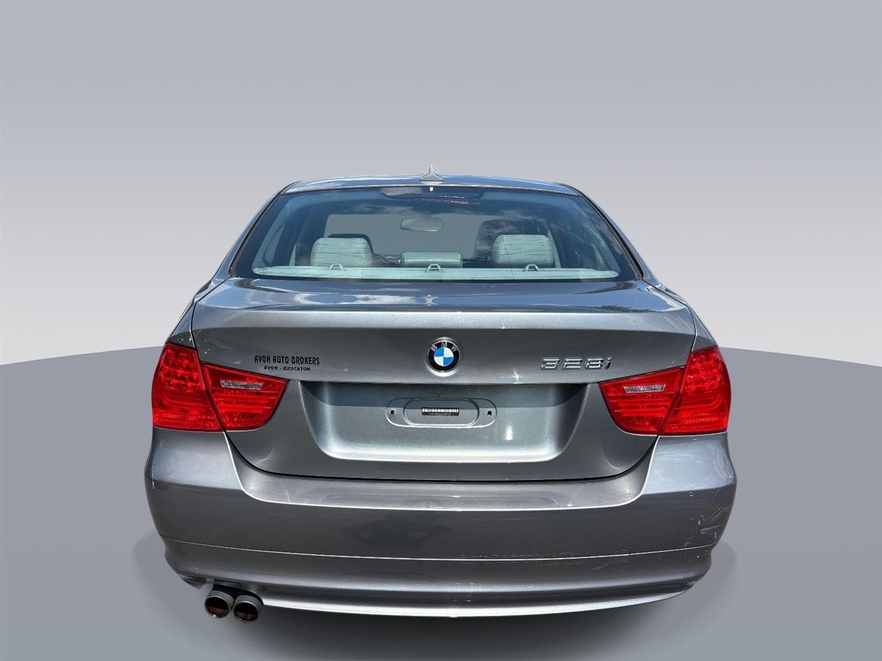 BMW 3 Series 4dr Sdn 328i xDrive AWD SULEV South Africa 2011