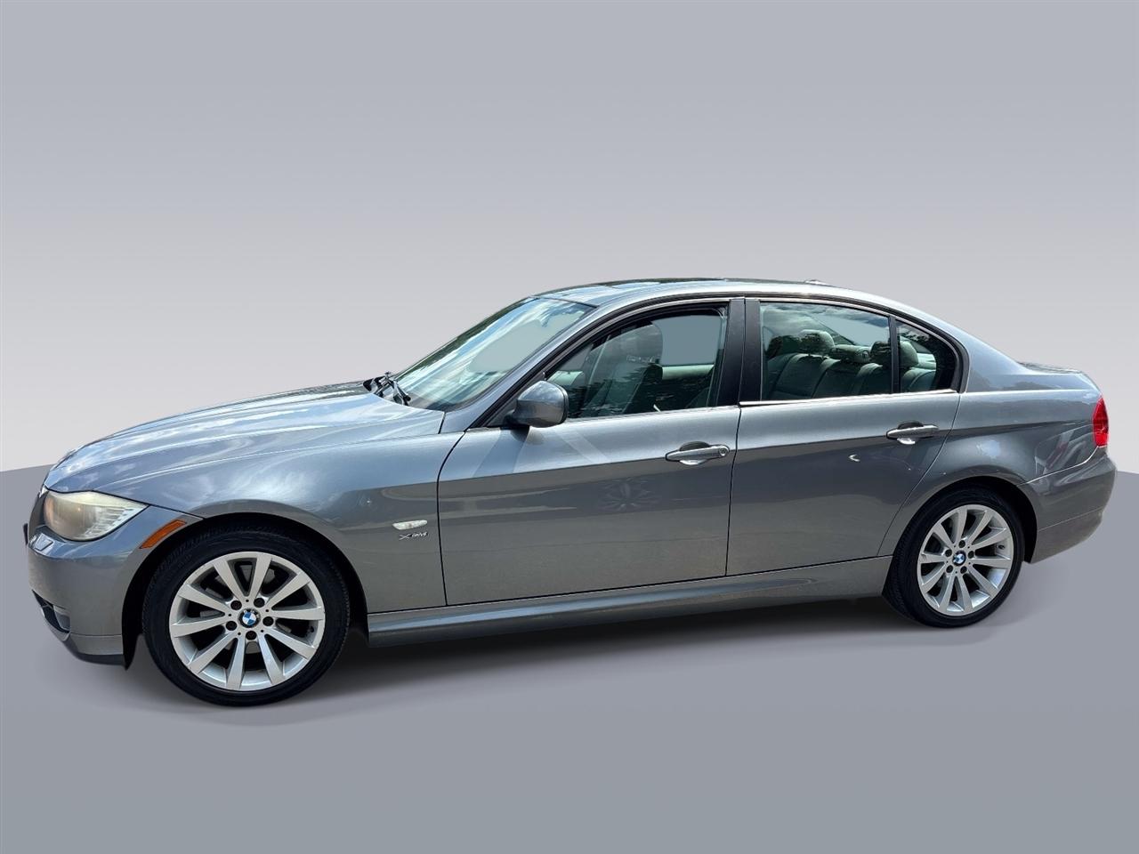 BMW 3 Series 4dr Sdn 328i xDrive AWD SULEV South Africa 2011
