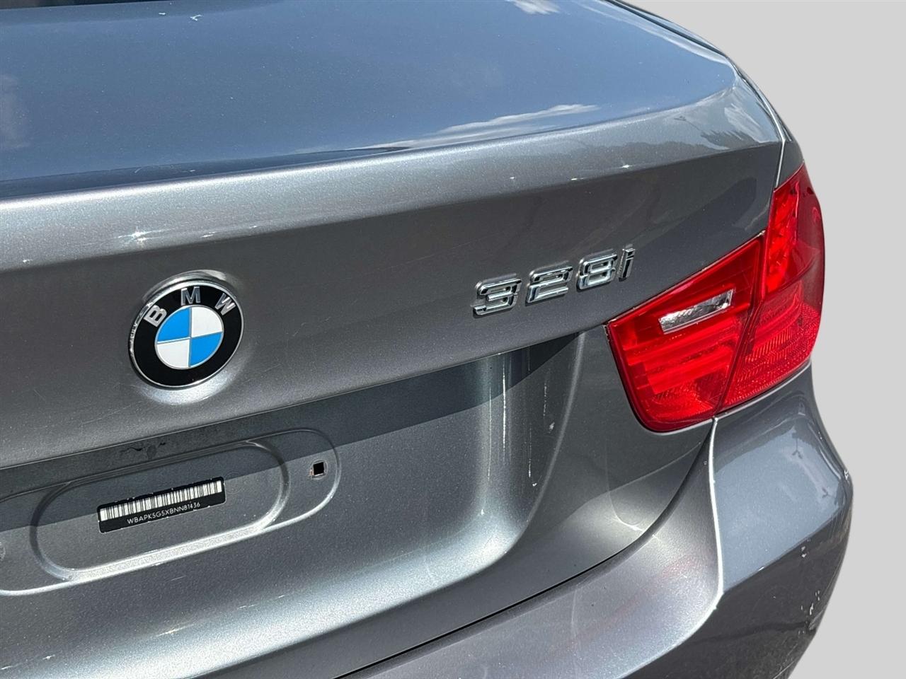 BMW 3 Series 4dr Sdn 328i xDrive AWD SULEV South Africa 2011