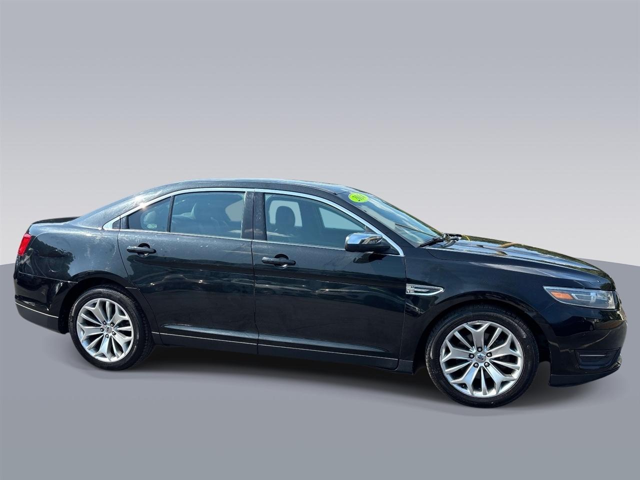 Ford Taurus 4dr Sdn Limited FWD 2014
