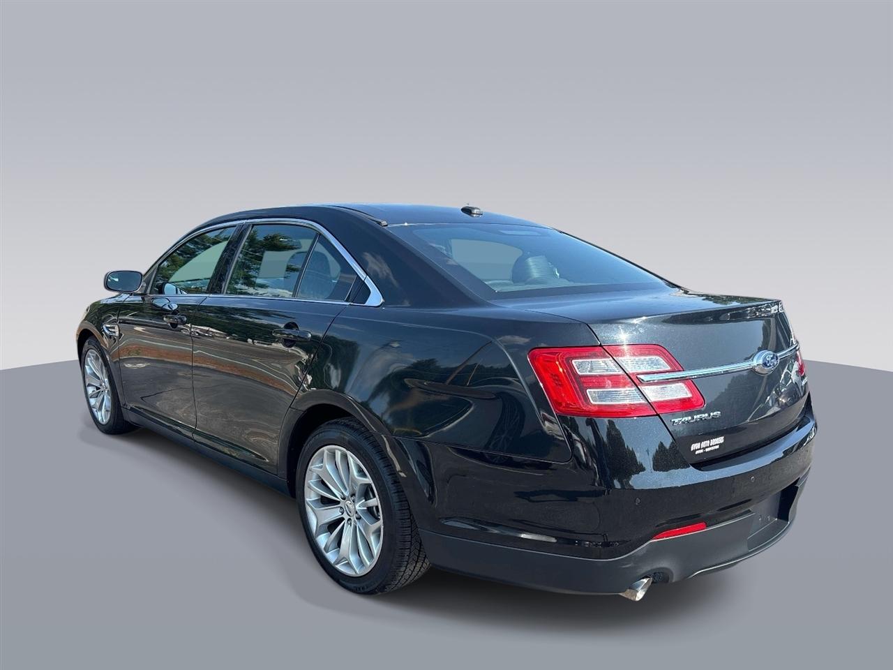 Ford Taurus 4dr Sdn Limited FWD 2014
