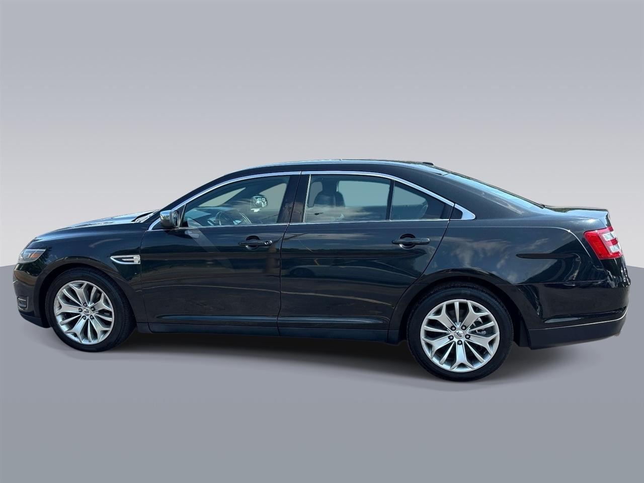 Ford Taurus 4dr Sdn Limited FWD 2014