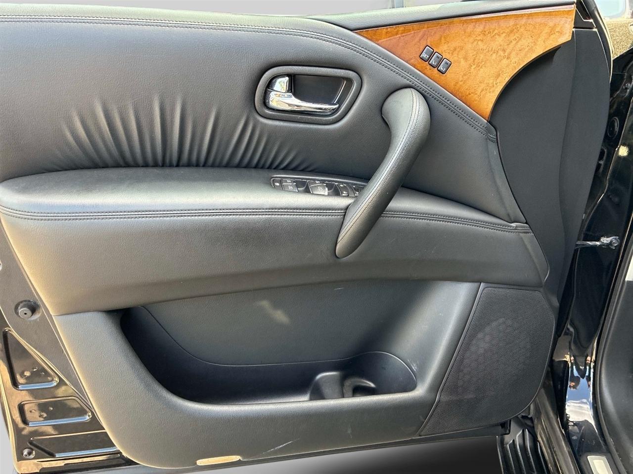 Infiniti QX80 4WD 4dr 2014