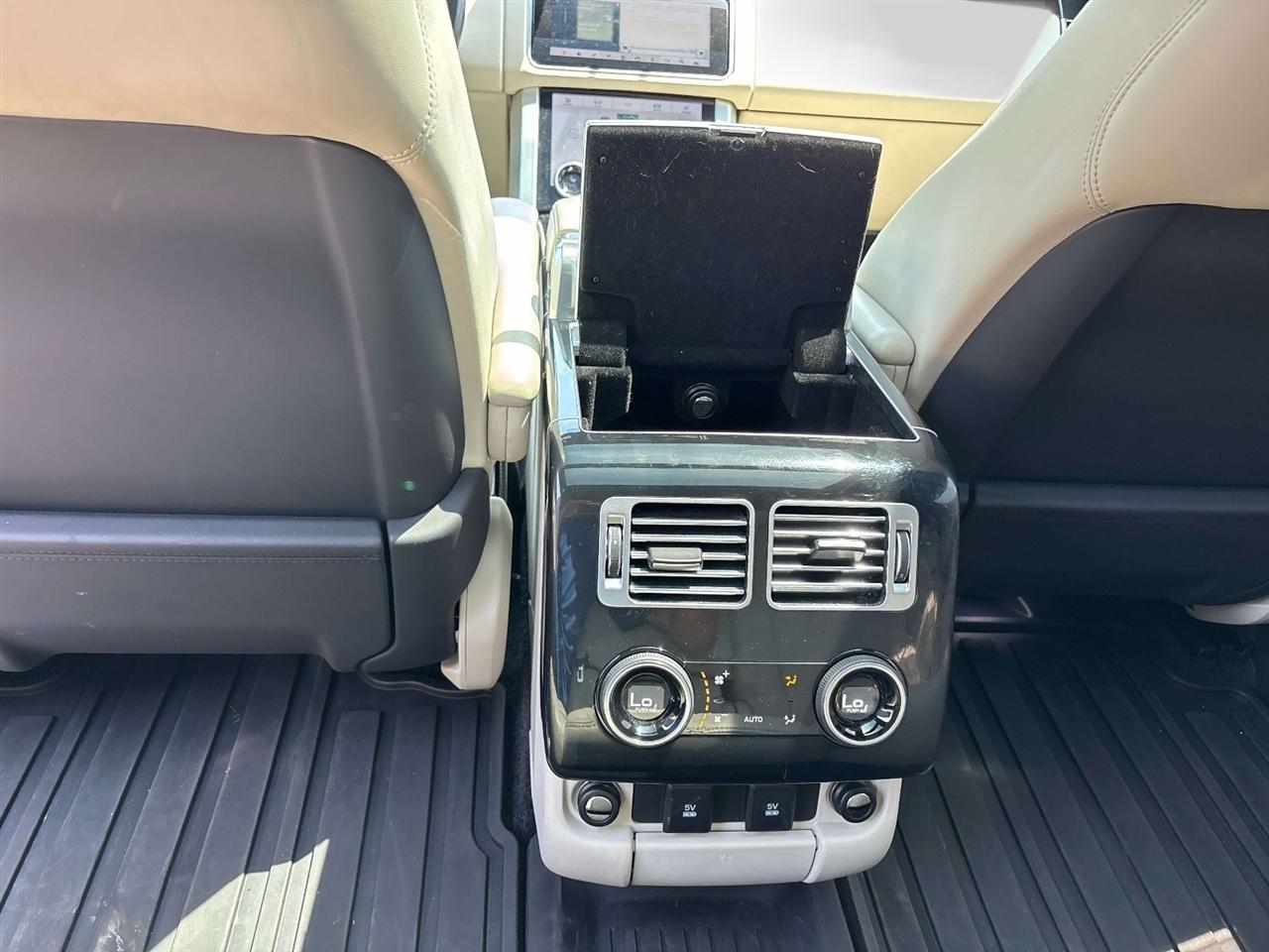 Land Rover Range Rover V8 Supercharged LWB 2019