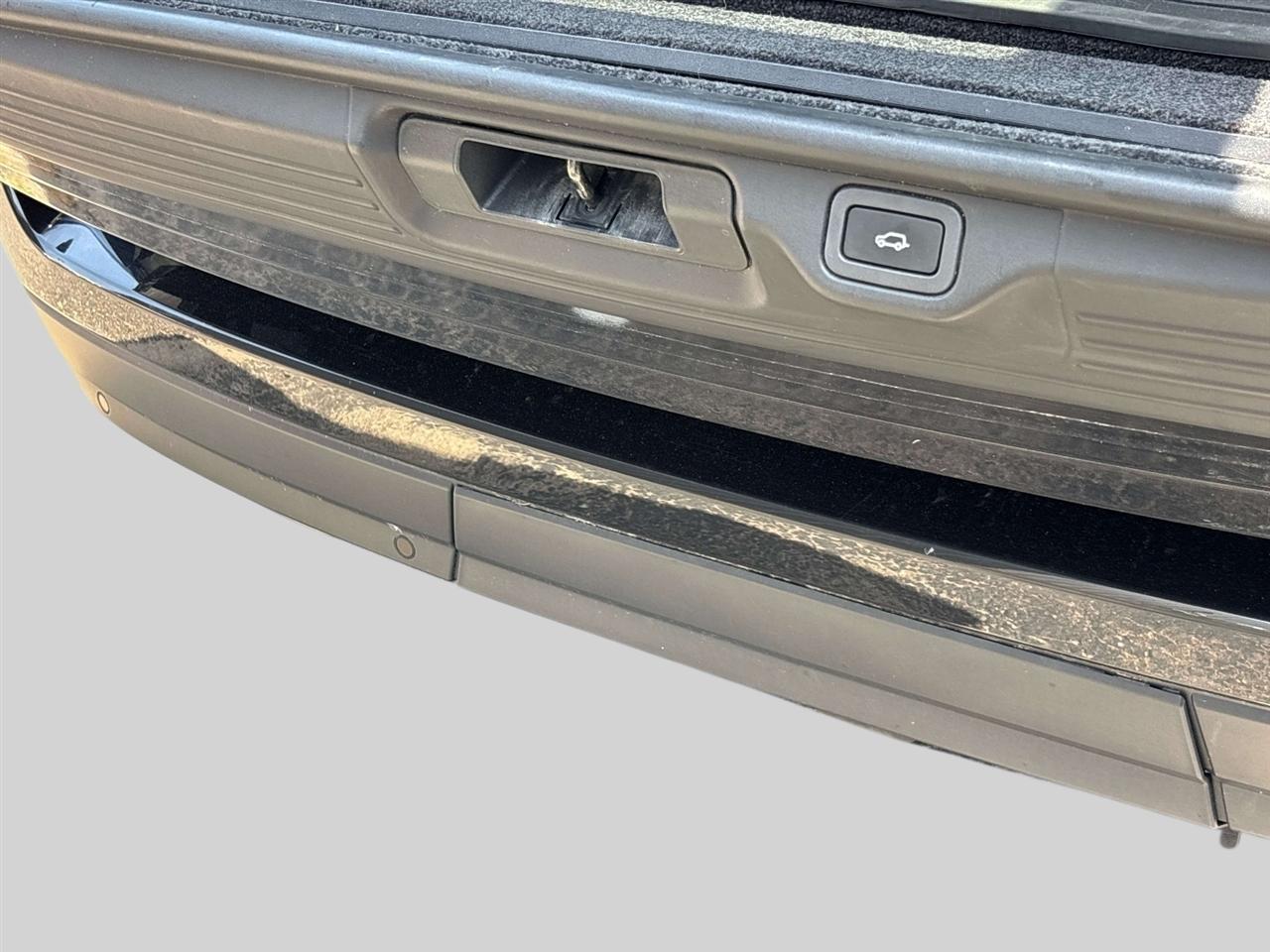 Land Rover Range Rover V8 Supercharged LWB 2019