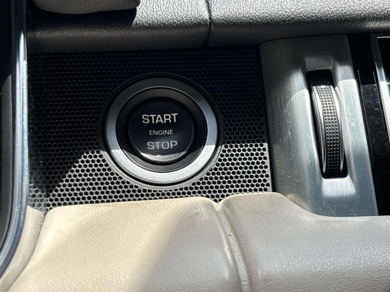 Land Rover Range Rover V8 Supercharged LWB 2019