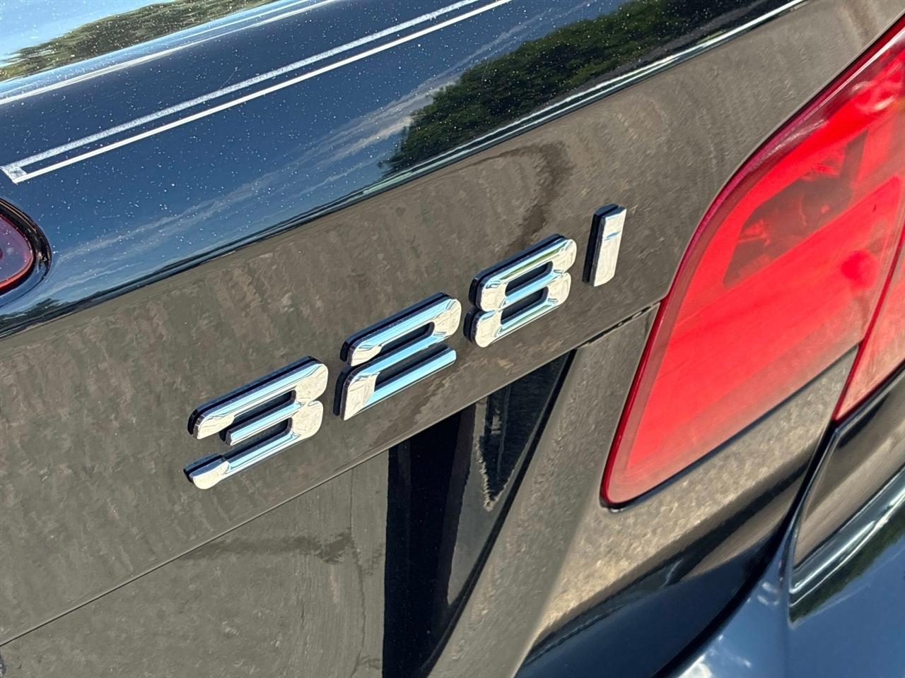 BMW 3 Series 2dr Conv 328i SULEV 2011