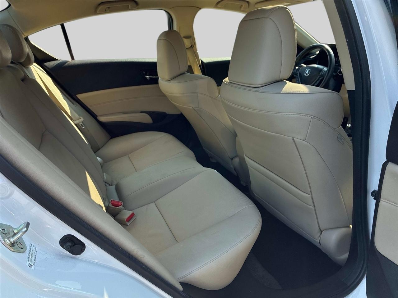 Acura ILX 4dr Sdn 1.5L Hybrid Tech Pkg 2014