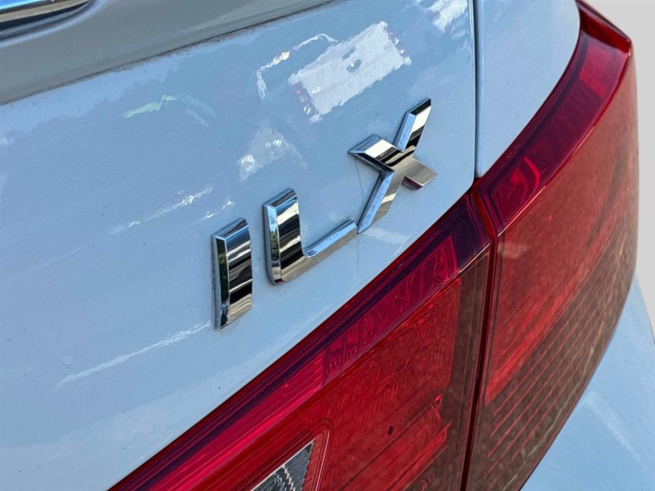 Acura ILX 4dr Sdn 1.5L Hybrid Tech Pkg 2014