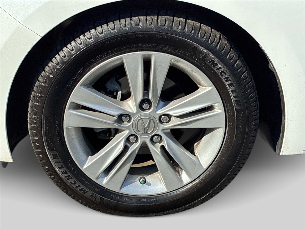 Acura ILX 4dr Sdn 1.5L Hybrid Tech Pkg 2014