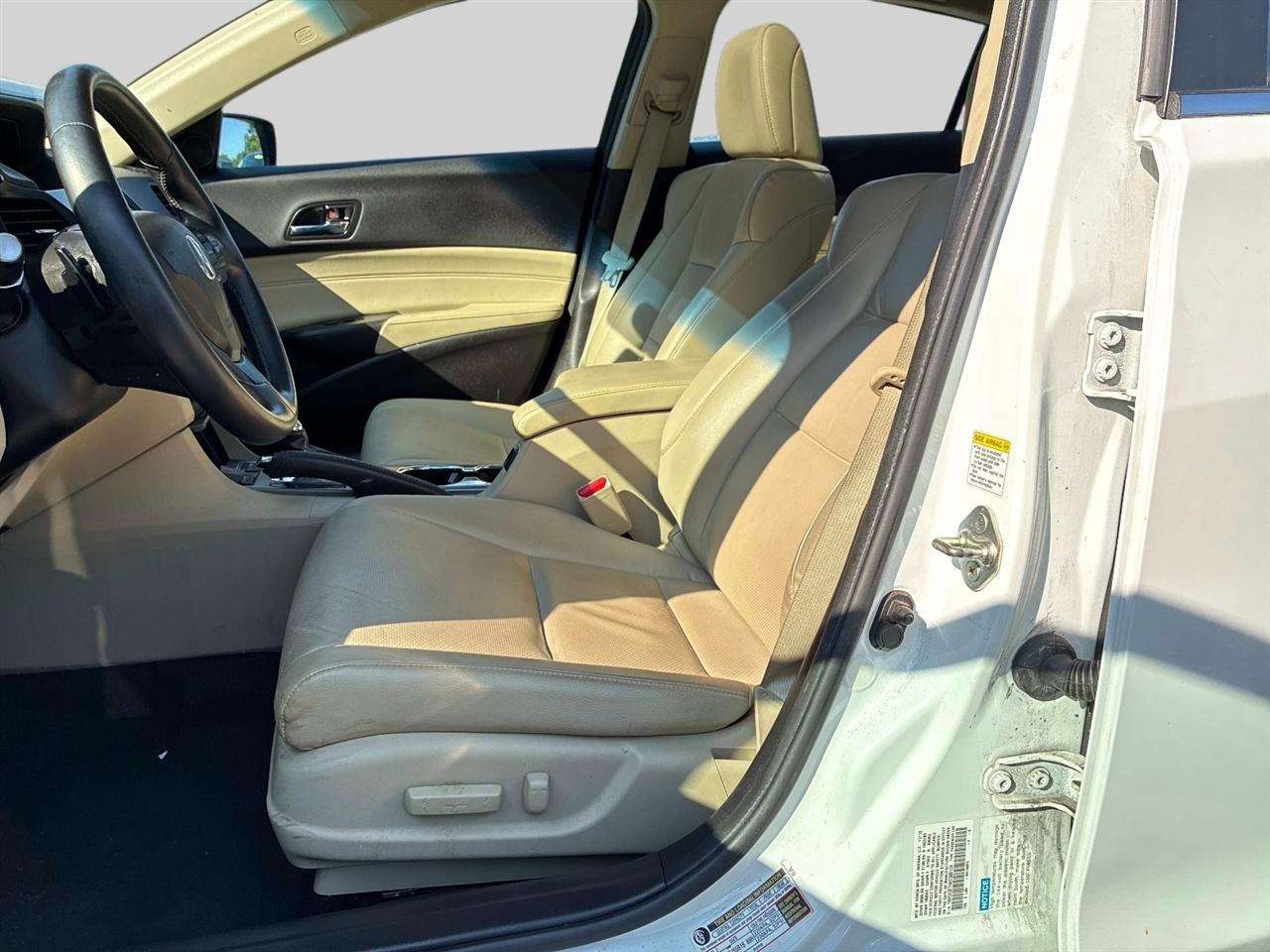 Acura ILX 4dr Sdn 1.5L Hybrid Tech Pkg 2014