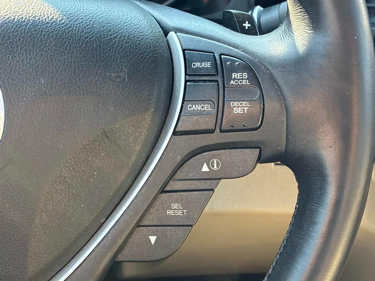 Acura ILX 4dr Sdn 1.5L Hybrid Tech Pkg 2014