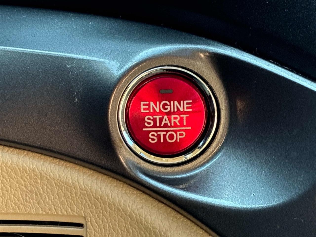 Acura ILX 4dr Sdn 1.5L Hybrid Tech Pkg 2014