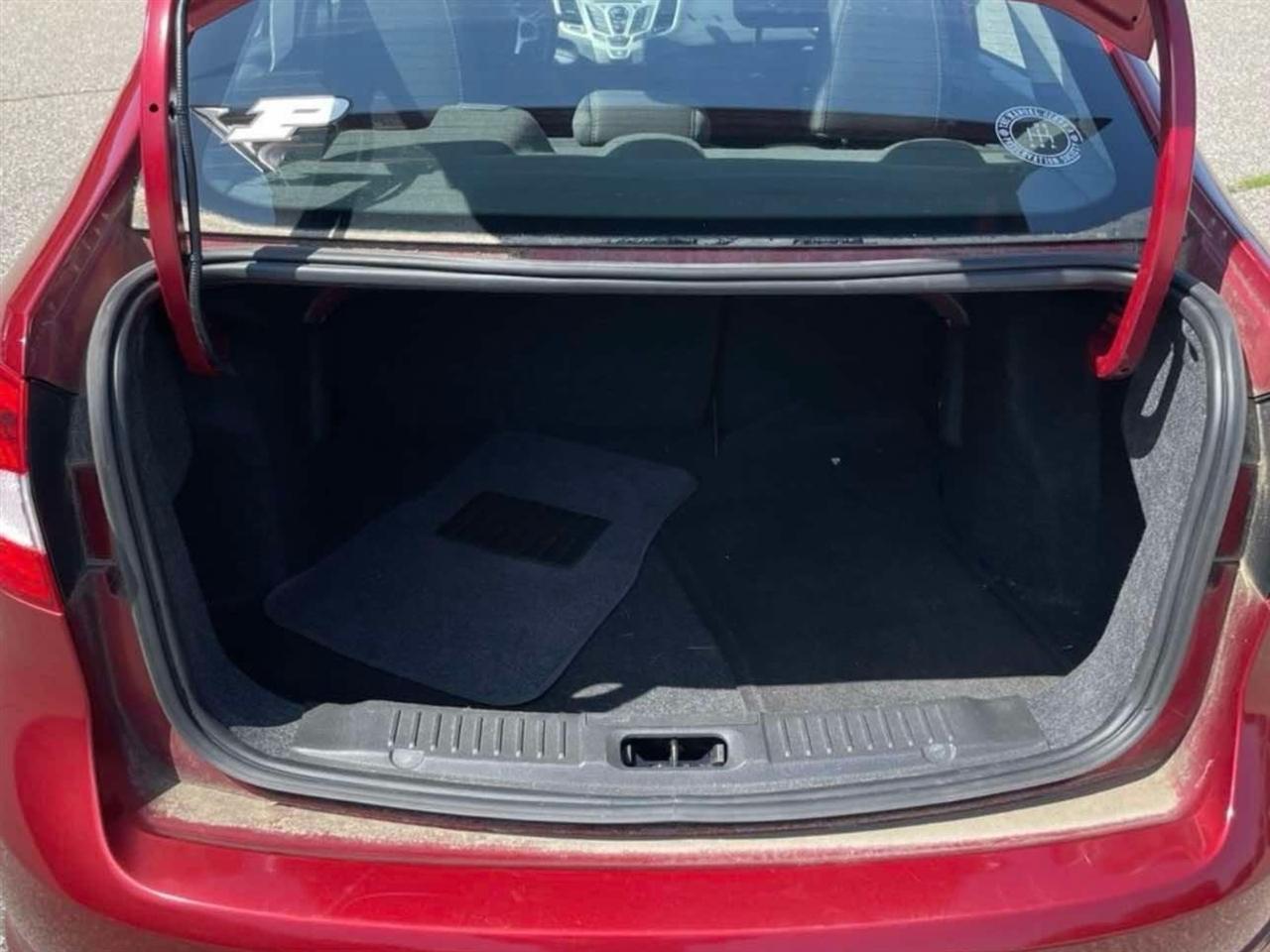 Ford Fiesta 4dr Sdn SE 2013