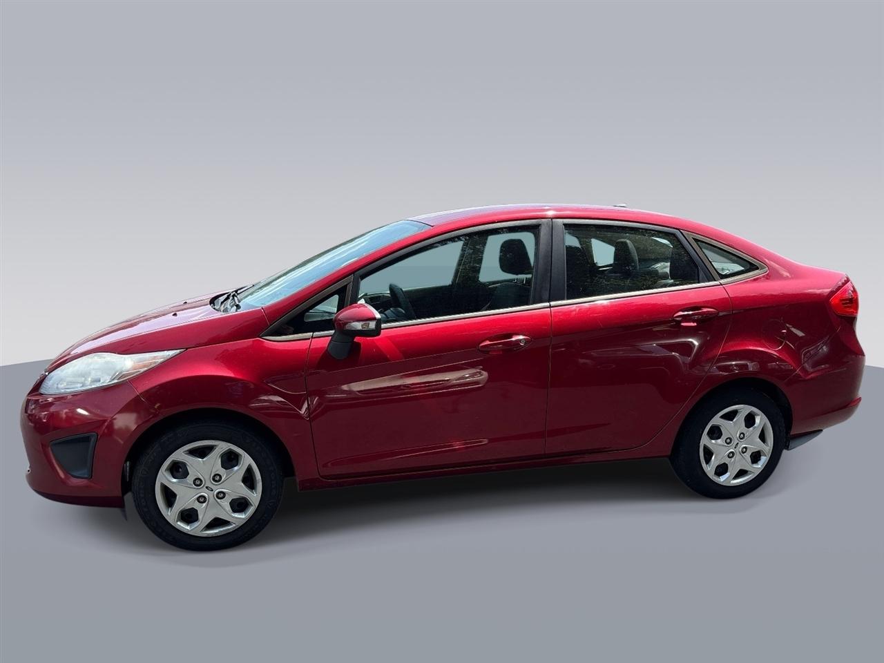 Ford Fiesta 4dr Sdn SE 2013