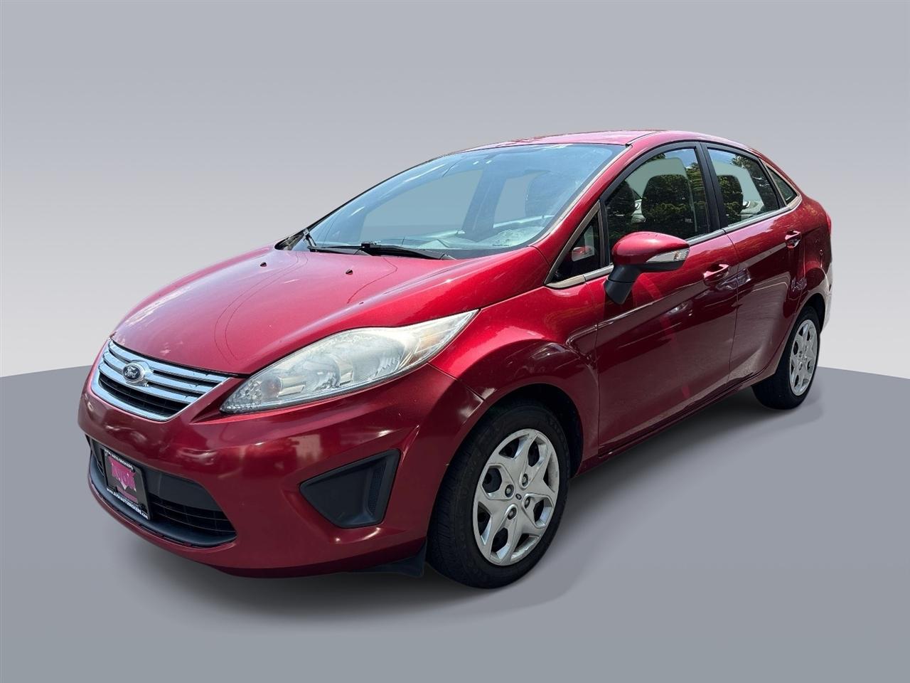 Ford Fiesta 4dr Sdn SE 2013