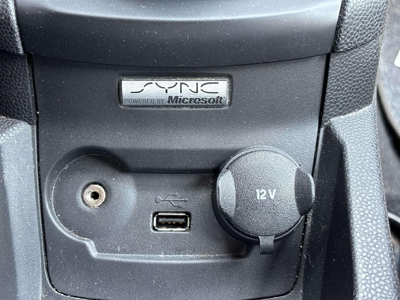 Ford Fiesta 4dr Sdn SE 2013
