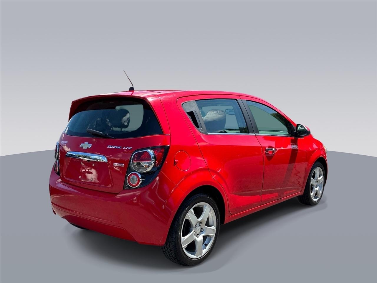 Chevrolet Sonic 5dr HB Auto LTZ 2015