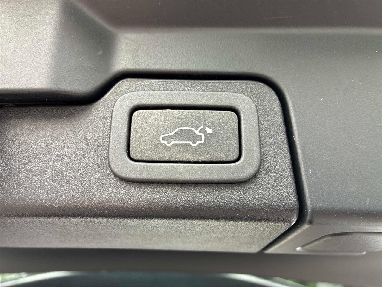 Land Rover Range Rover Evoque 5 Door SE 2018