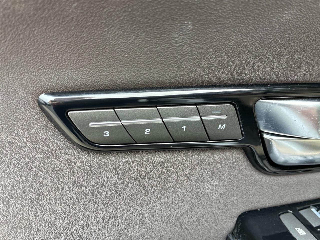 Land Rover Range Rover Evoque 5 Door SE 2018