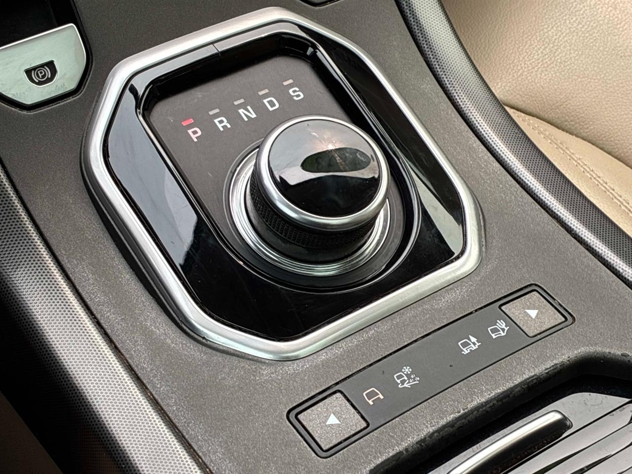 Land Rover Range Rover Evoque 5 Door SE 2018