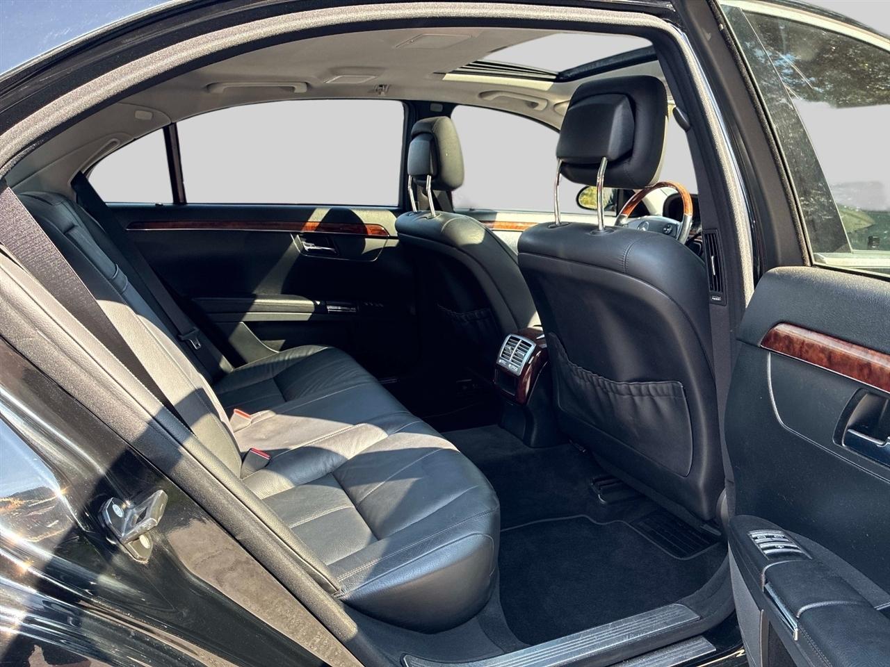 Mercedes-Benz S-Class 4dr Sdn 5.5L V8 4MATIC 2008