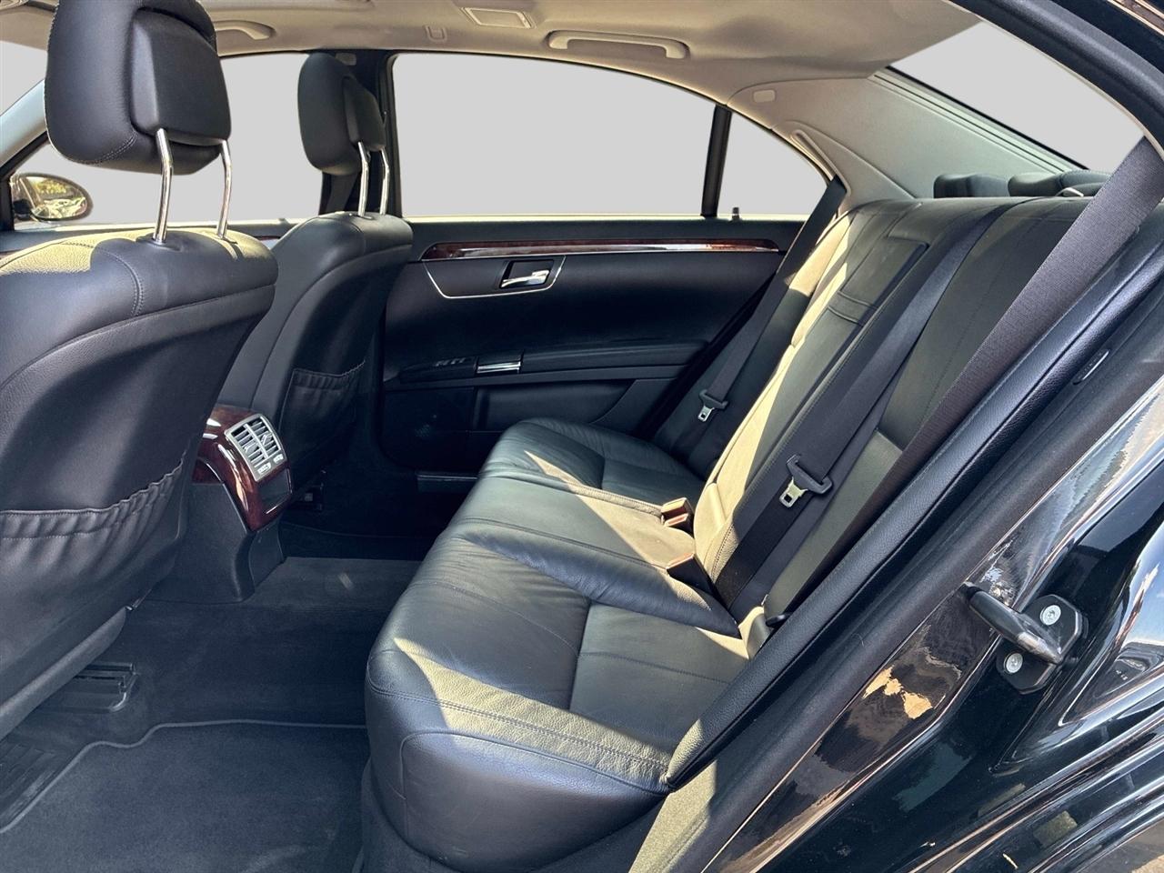 Mercedes-Benz S-Class 4dr Sdn 5.5L V8 4MATIC 2008