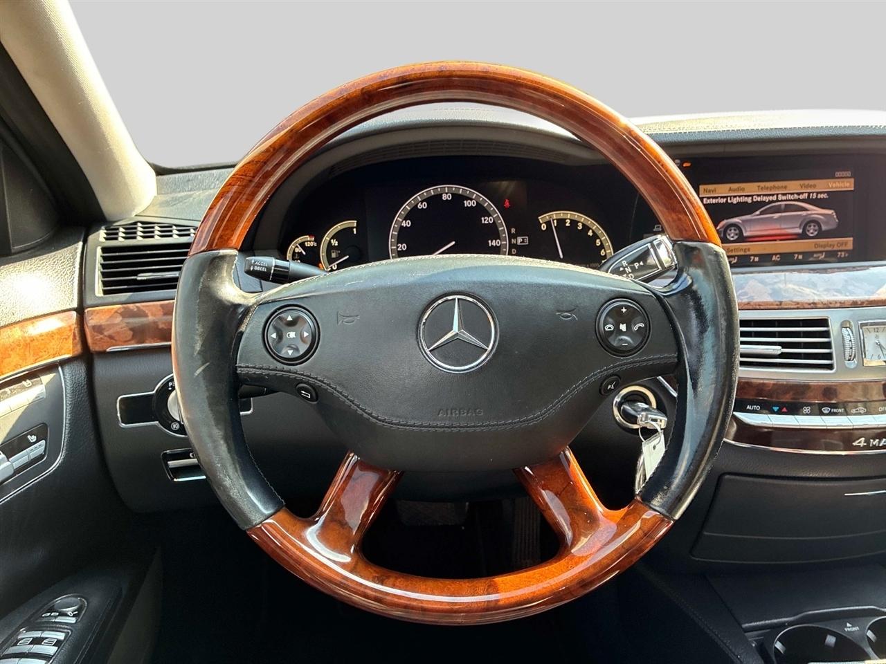 Mercedes-Benz S-Class 4dr Sdn 5.5L V8 4MATIC 2008