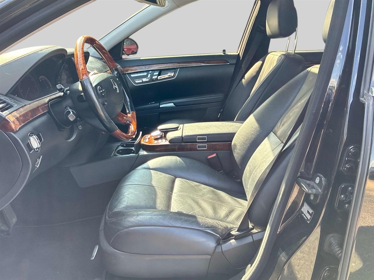 Mercedes-Benz S-Class 4dr Sdn 5.5L V8 4MATIC 2008