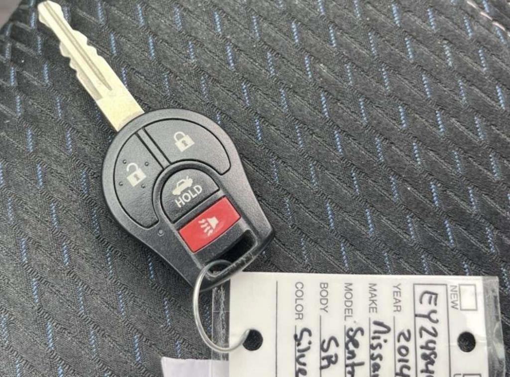 Nissan Sentra 4dr Sdn I4 CVT SR 2014