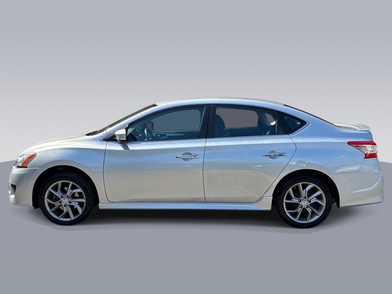 Nissan Sentra 4dr Sdn I4 CVT SR 2014