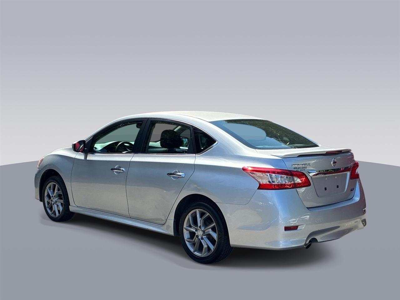 Nissan Sentra 4dr Sdn I4 CVT SR 2014