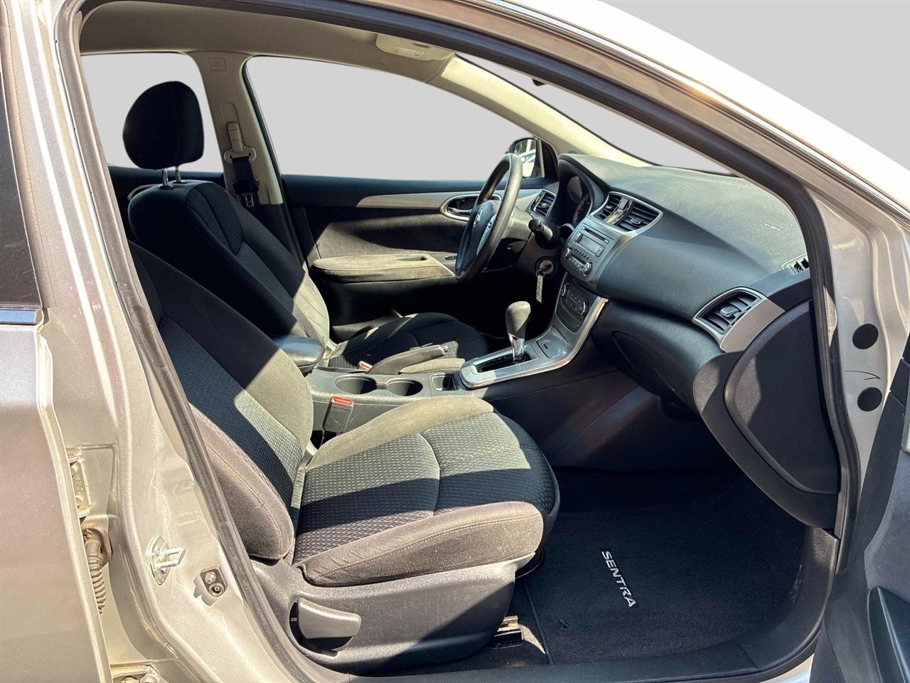Nissan Sentra 4dr Sdn I4 CVT SR 2014