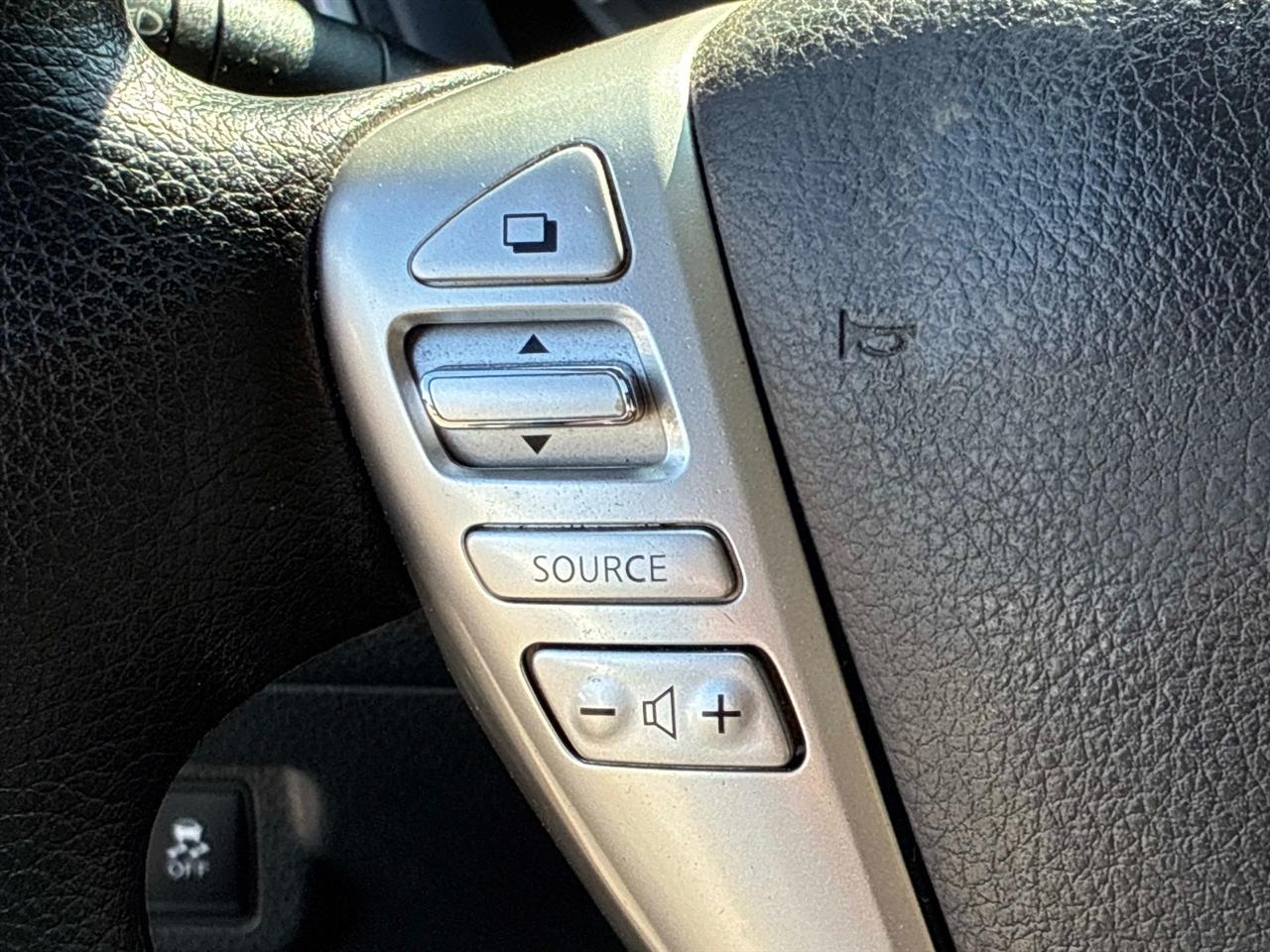 Nissan Sentra 4dr Sdn I4 CVT SR 2014