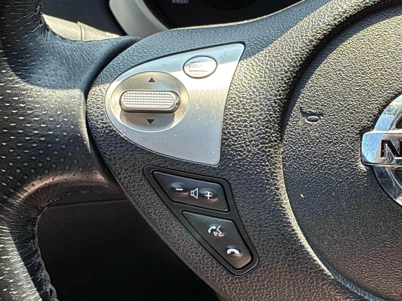Nissan Juke 5dr Wgn CVT SL AWD 2012
