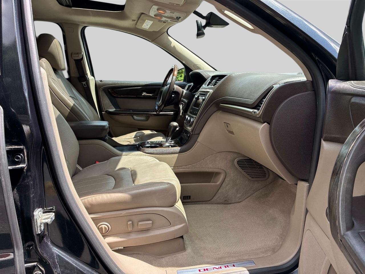 GMC Acadia AWD 4dr Denali 2015