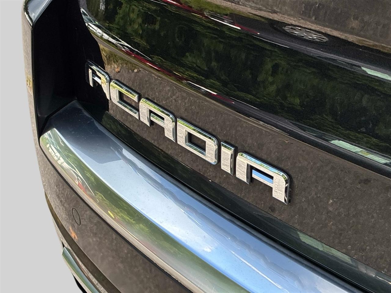 GMC Acadia AWD 4dr Denali 2015