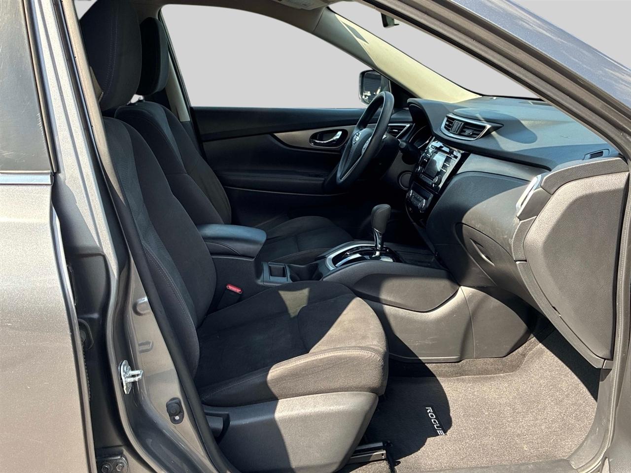 Nissan Rogue AWD 4dr SV 2016