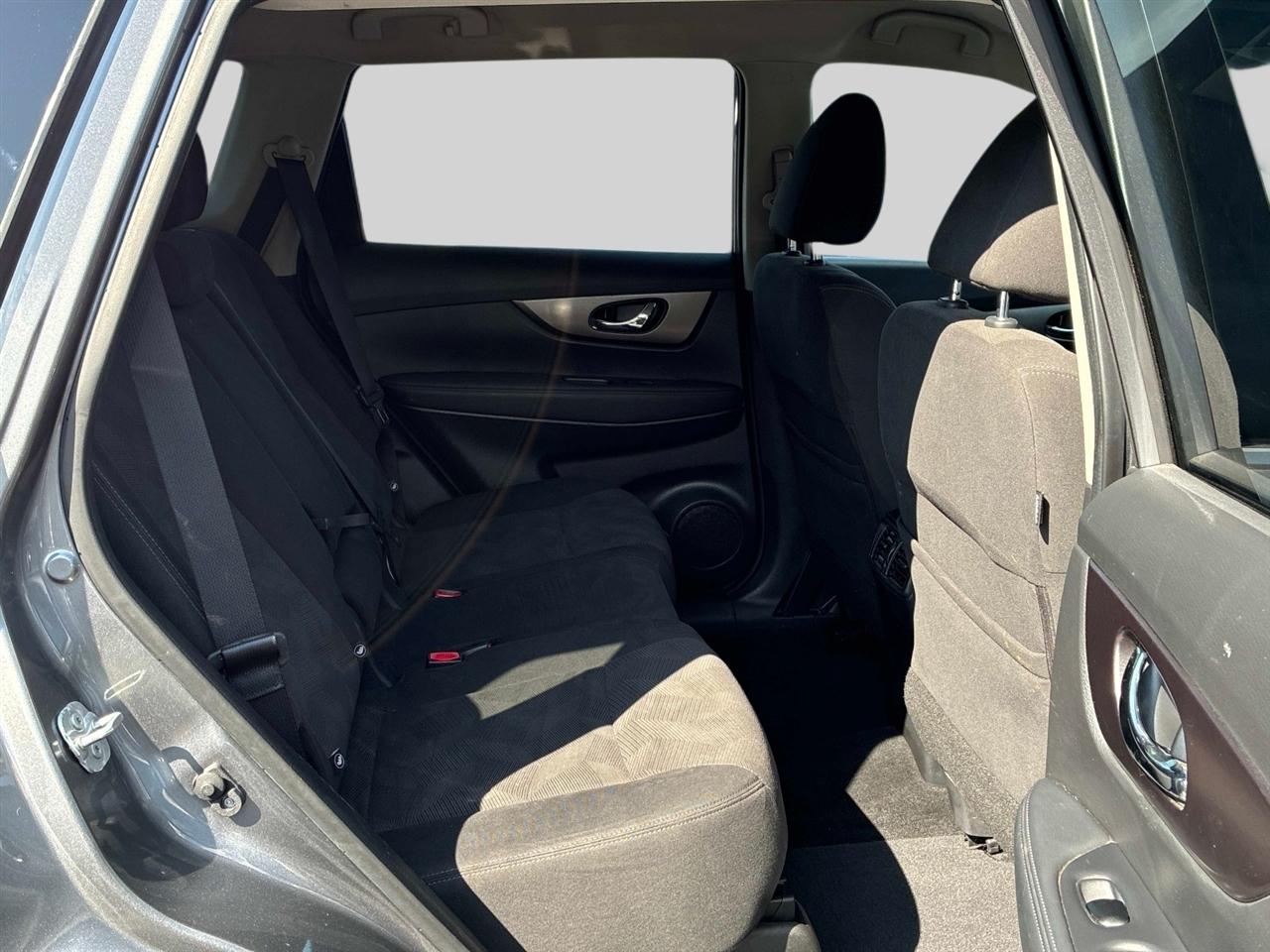Nissan Rogue AWD 4dr SV 2016
