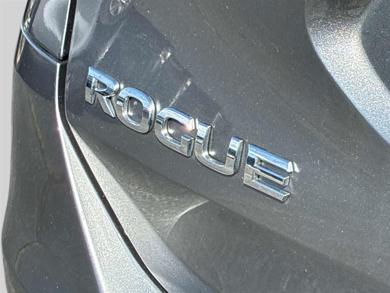 Nissan Rogue AWD 4dr SV 2016