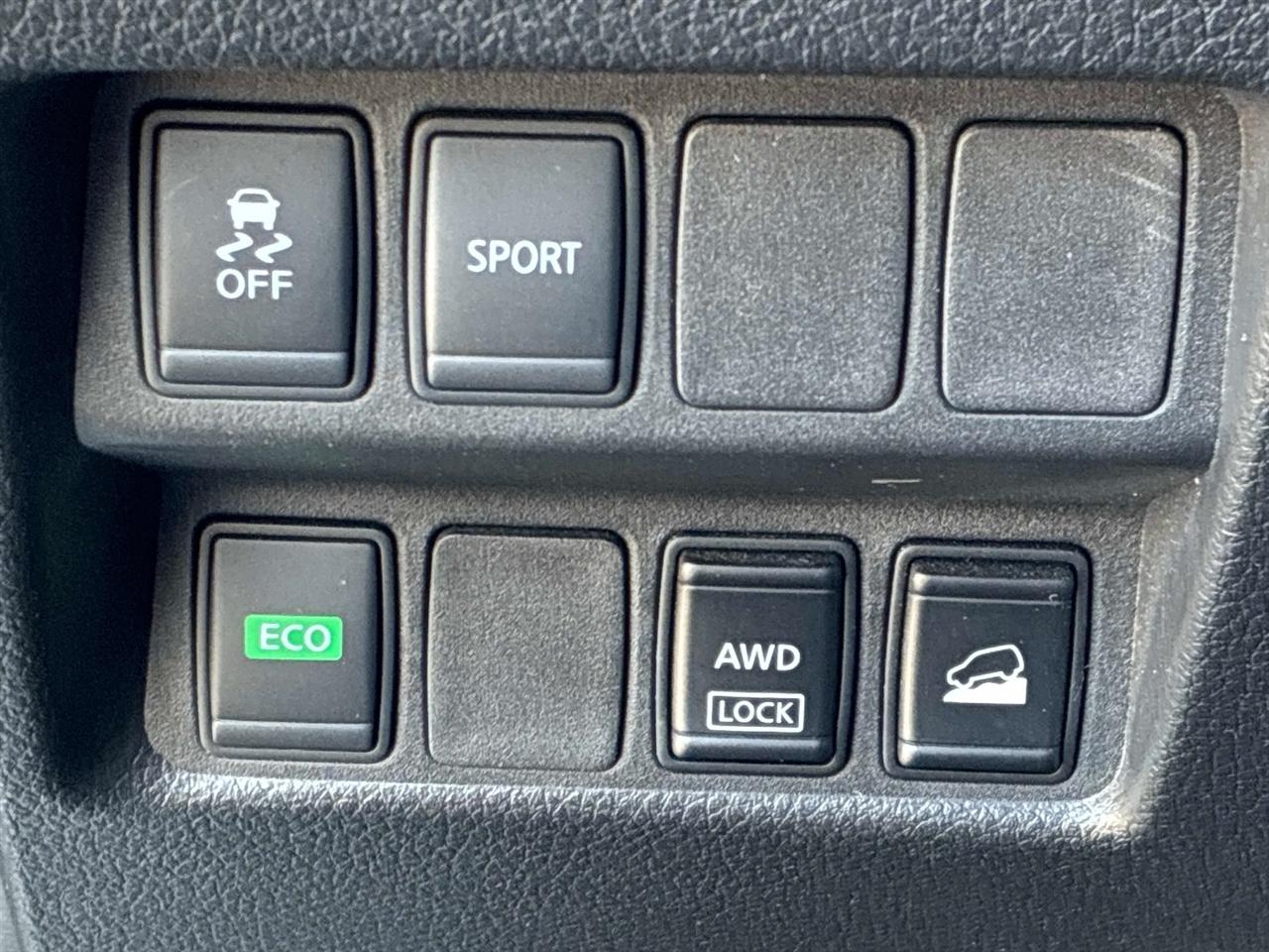 Nissan Rogue AWD 4dr SV 2016