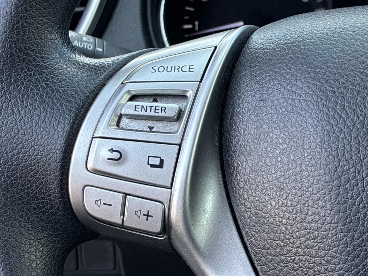 Nissan Rogue AWD 4dr SV 2016