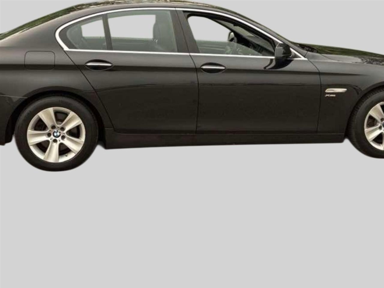 BMW 5 Series 4dr Sdn 528i xDrive AWD 2012