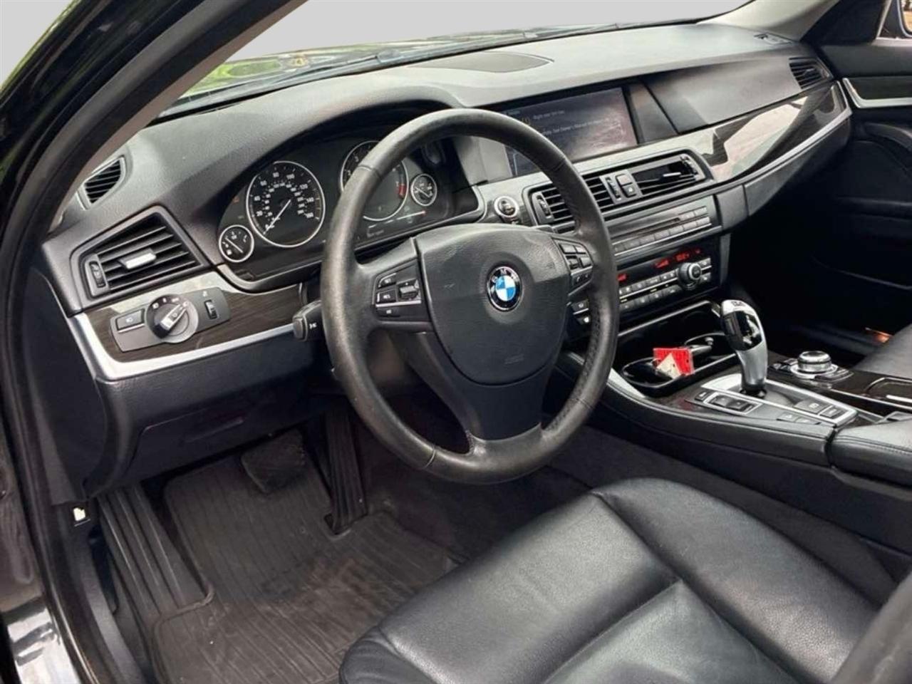 BMW 5 Series 4dr Sdn 528i xDrive AWD 2012
