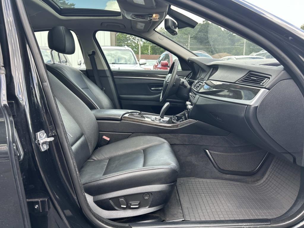 BMW 5 Series 4dr Sdn 528i xDrive AWD 2012
